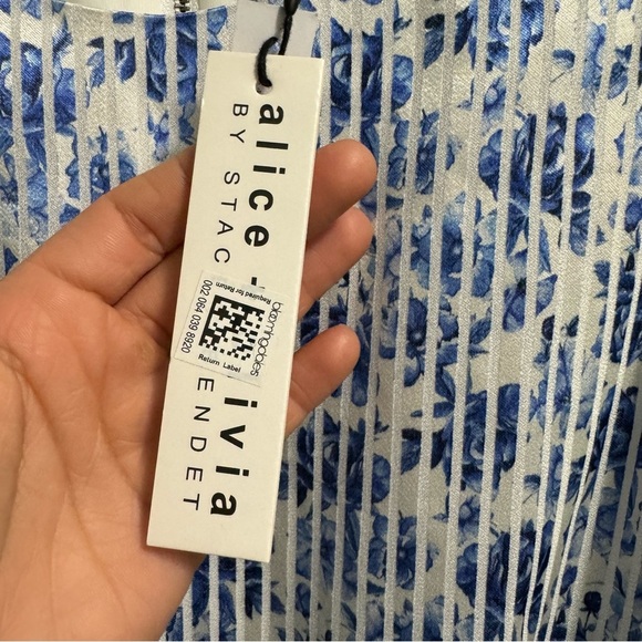 Alice + Olivia Molli Belted Floral Mini Wrap Dress Forget Me Not Antique Size 2 - Picture 13 of 15